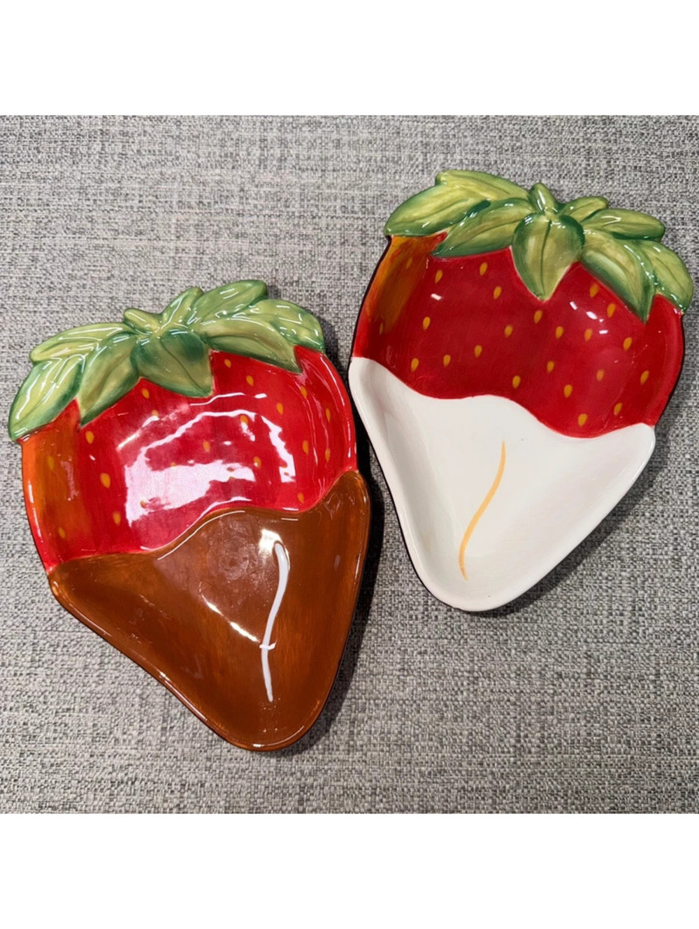 Strawberry Ceramic Serving Dishes Set of 2 Chocolate Vanilla Dip Dessert Plates